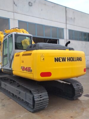 Escavatore New Holland E245B